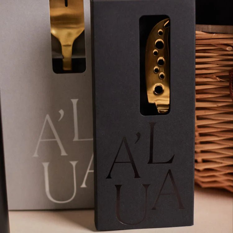 Coastline & Chandon Picnic Basket Gift - We Wander