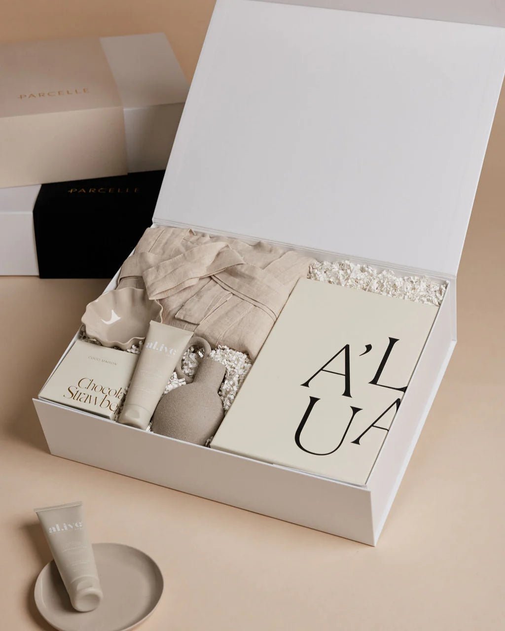 Relax & Unwind PARCELLE - We Wander